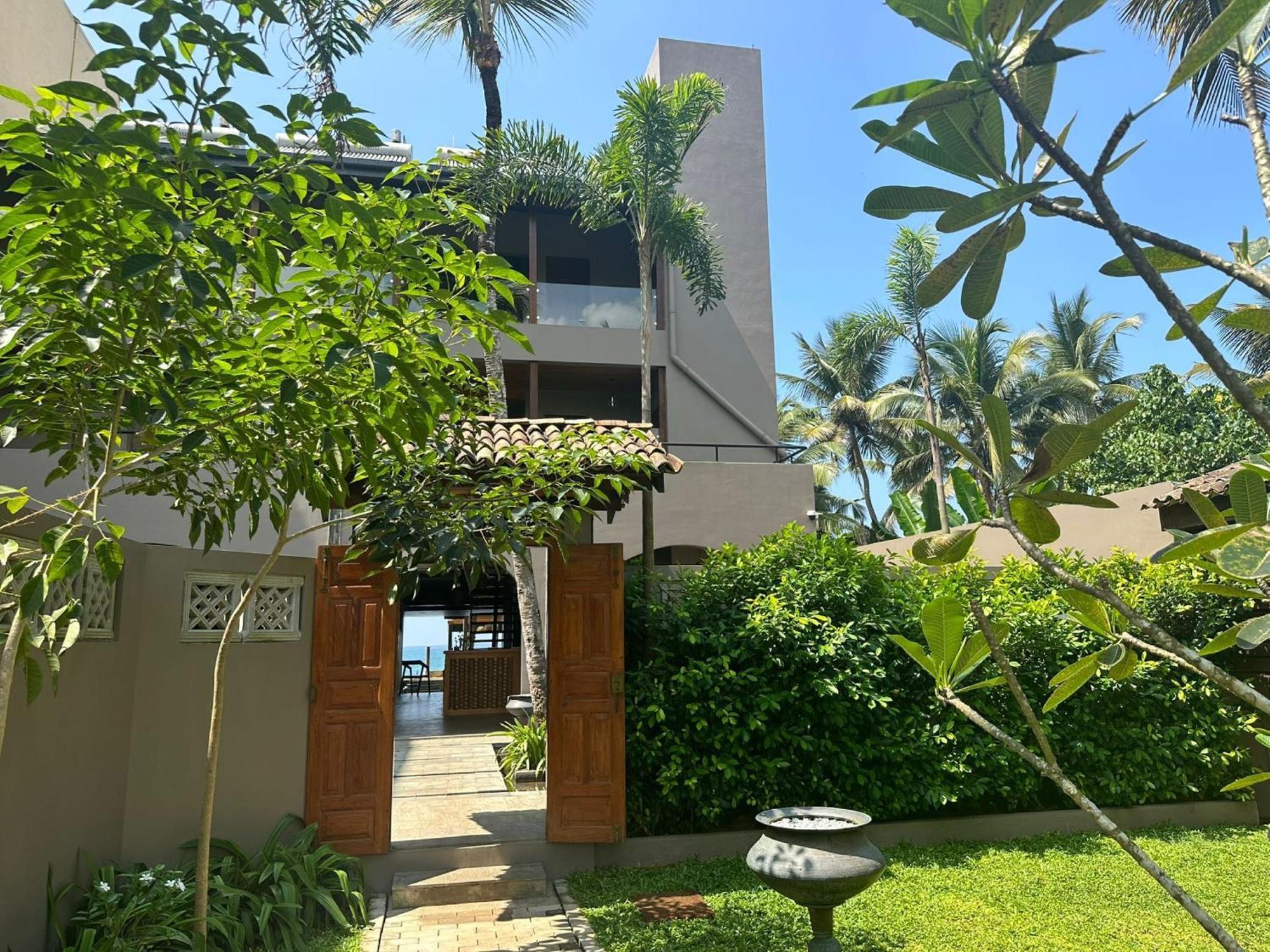 Bk Beach Boutique Hotel - Hikkaduwa Luaran gambar
