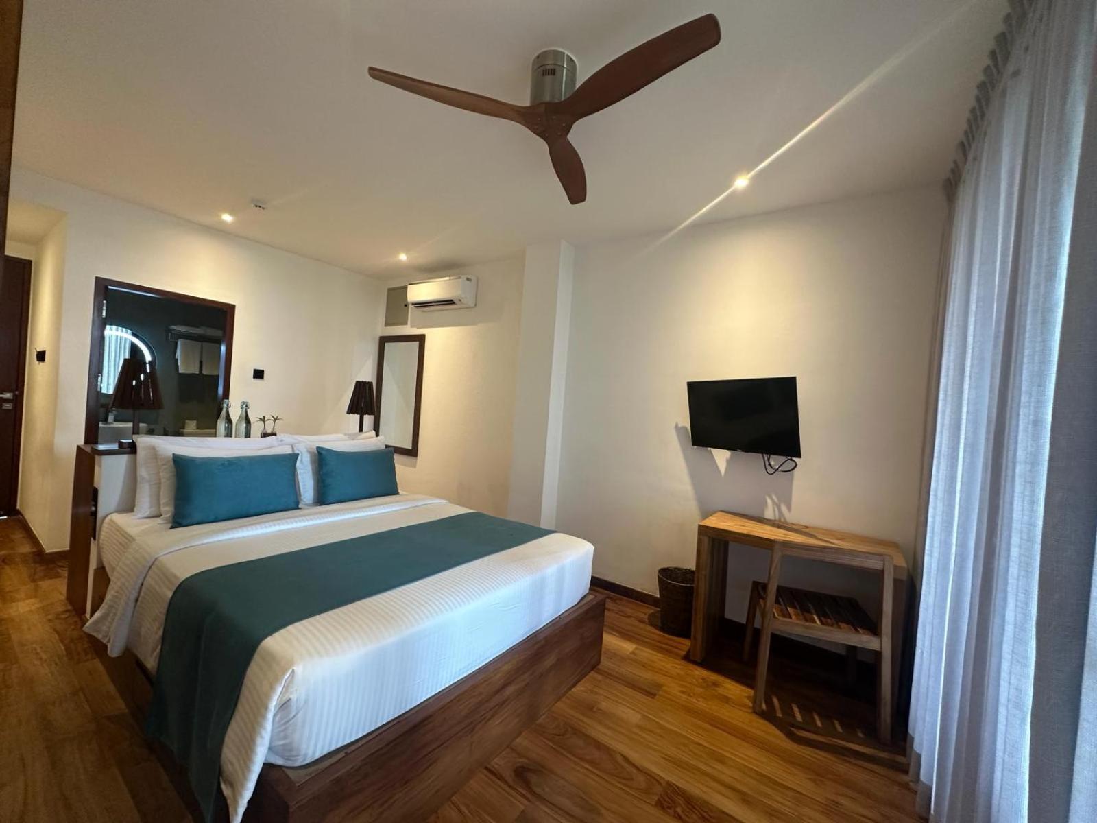 Bk Beach Boutique Hotel - Hikkaduwa Luaran gambar